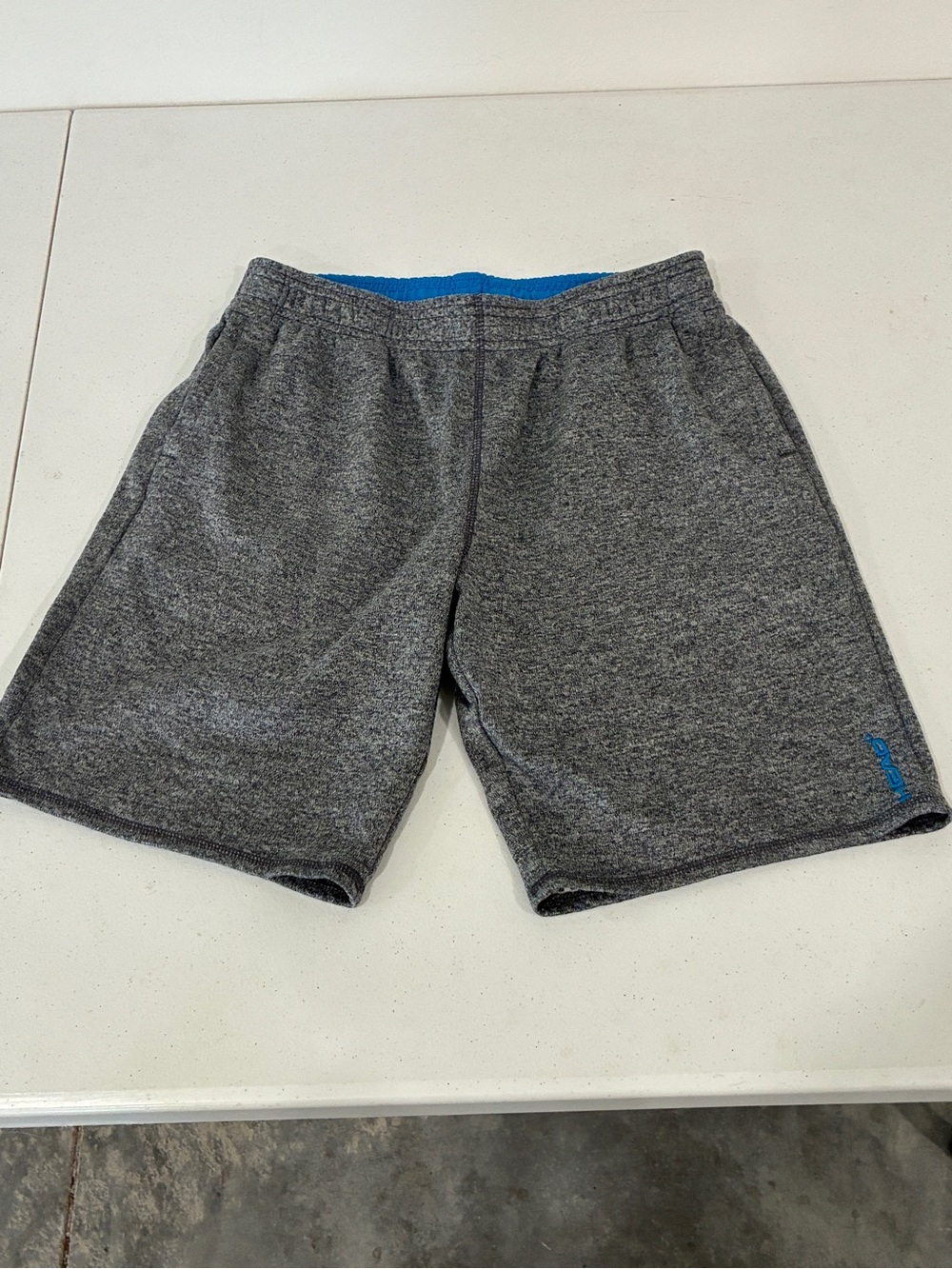HEAD Boys Gray & Blue Athletic Basketball Shorts Elastic Waist Pockets Size L